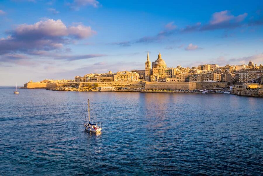 1-Day Hop-On Hop-Off Bus + Harbour Cruise (CMO) - Key points to know before you book