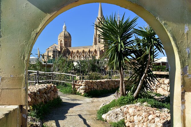 Christmas Tuk Tuk or Jeep tour in Gozo inc. Dinner - Tuk tuk or Jeep: which should you choose?