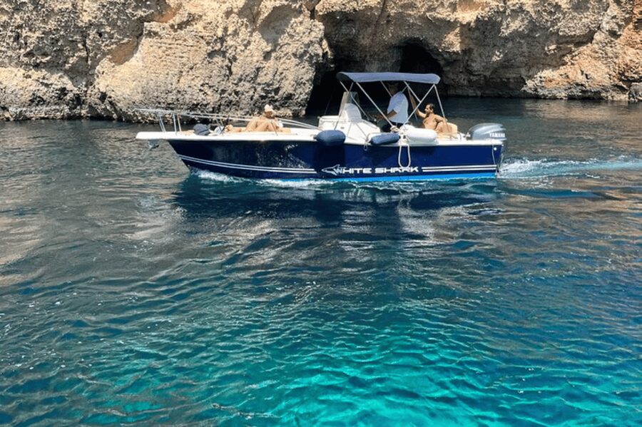 Cirkewwa/Mgarr: Blue and Crystal Lagoon Private Boat Charter - Starting from Cirkewwa or Mgarr