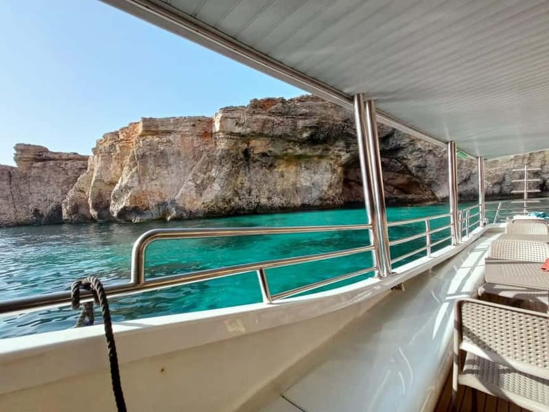 Comino Blue Lagoon & Crystal Lagoon - 3 Bay Cruise - Crew, safety, and the pace of the day