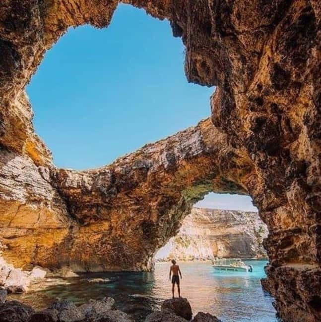 Comino & Gozo: Blue & Crystal Lagoons Cruise with Sea Caves - Finding the boat at Cirkewwa