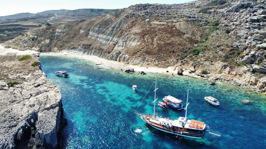 Comino Island , Blue lagoon, Crystal Lagoon & Gozo & Caves - Key points to know before boarding