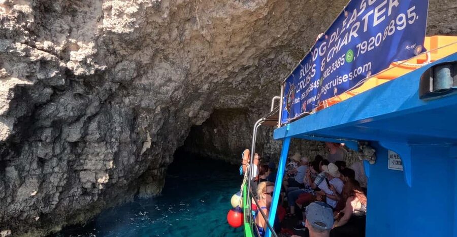 Comino: Private boat tour with Snorkeling activities & caves - San Niklaw Bay and the first snorkeling pause