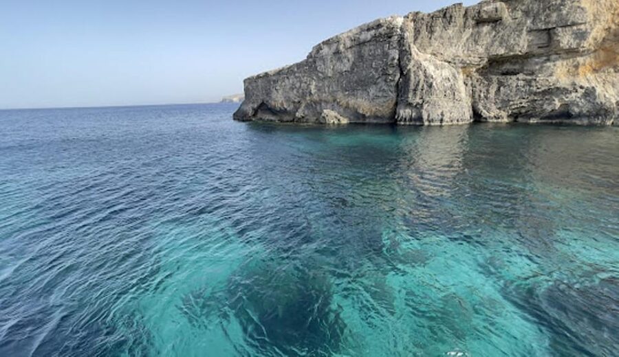 Comino: Private Boat Trips, Swimming stops and Caves Tours - Blue Lagoon, with time for a drink or lunch