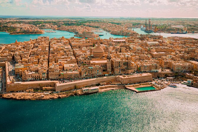 Discover Valletta Private Walking Tour - Insider Tour - Upper Barrakka Gardens and the Grand Harbour pause