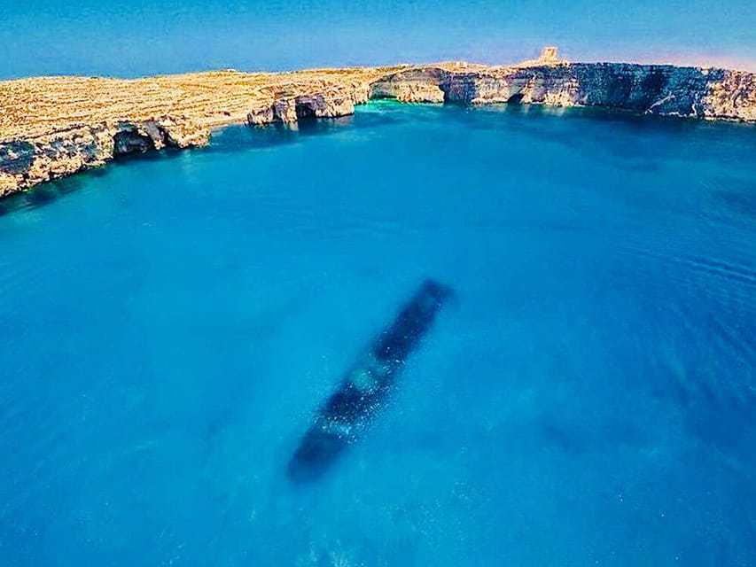 DiveSnap Underwater Sports Thrills:Lantern Point & P31 Wreck - Crystal Lagoon and the choice of a 20-foot jump