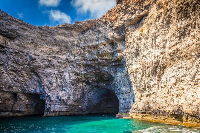 Explore Comino, Blue Lagoon & Caves - Private speed boat - Santa Maria Caves by boat