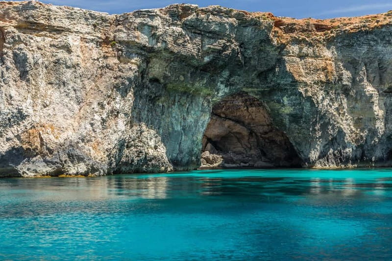 From Sliema/Bugibba: Best of Gozo & Comino Catamaran Tour VT - Returning to Mgarr and sailing toward Comino
