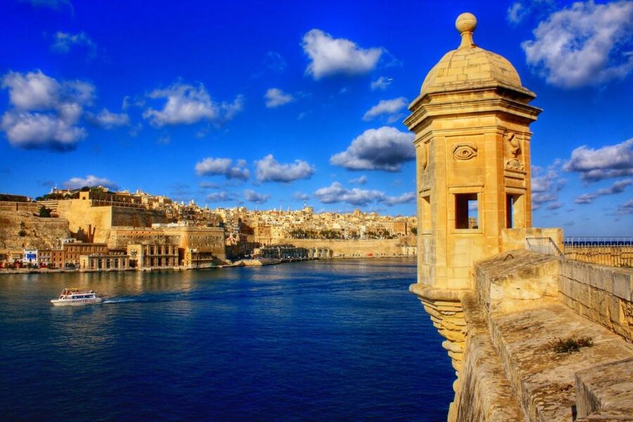 From Sliema: Cruise Around Malta's Harbours & Creeks - Valletta’s bastions and Fort St. Elmo