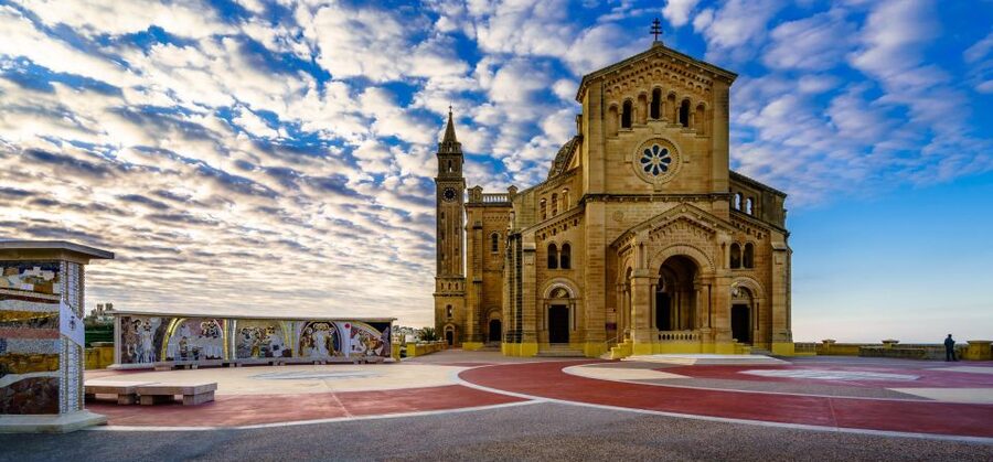 From Sliema: Gozo, Comino & The Blue Lagoon Boat & Bus Tour - What the $51 price really buys you