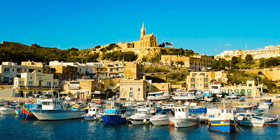 From Valetta: Catamaran Tour with Hop-On, Hop-Off Gozo Tour - Seeing Gozo from the open top