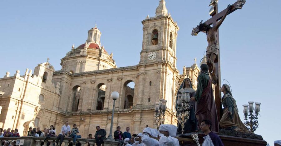 Good Friday Easter Procession with Commentary and Transport - Seeing the statues, soldiers, and Biblical characters