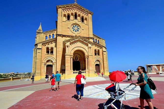 Gozo Blue Lagoon and Sea Caves Full Day Cruise Tour - What the boat setup means in practice