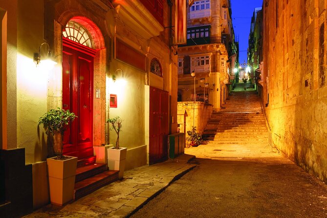 Guided Night Tour of Valletta Waterfront, Mdina and Rabat - Walking, group size, and guide quality