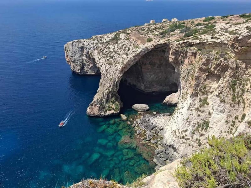 Malta: 5 hr Vintage Bus Tour - Mdina & Blue Grotto inc. food - Marsaxlokk: colorful boats and a short seaside pause