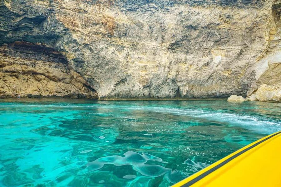 Malta: Blue Lagoon, Caves & around Comino Private Speedboat - Blue Lagoon: the main event