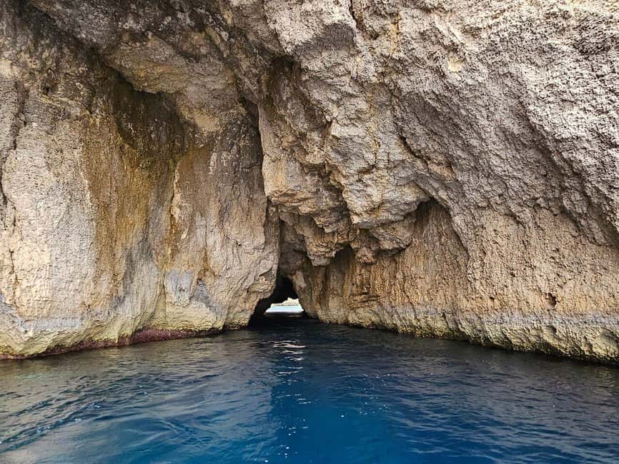 Malta: Blue Lagoon, Caves & around Comino Private Speedboat - What the skipper adds to the experience