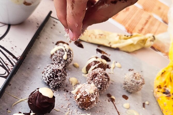 Malta Chocolate Factory Gin and Truffle Making Experience - The 12-truffle workshop