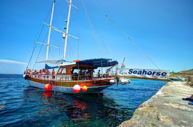 Malta: Comino+ Santa Maria Bay, Blue Lagoon + Seacaves tour - Key points to know before booking