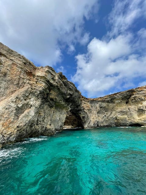 Malta: Gozo Comino and Blue Lagoon Boat Tour with Swim Stop - The return route past Comino’s landmarks