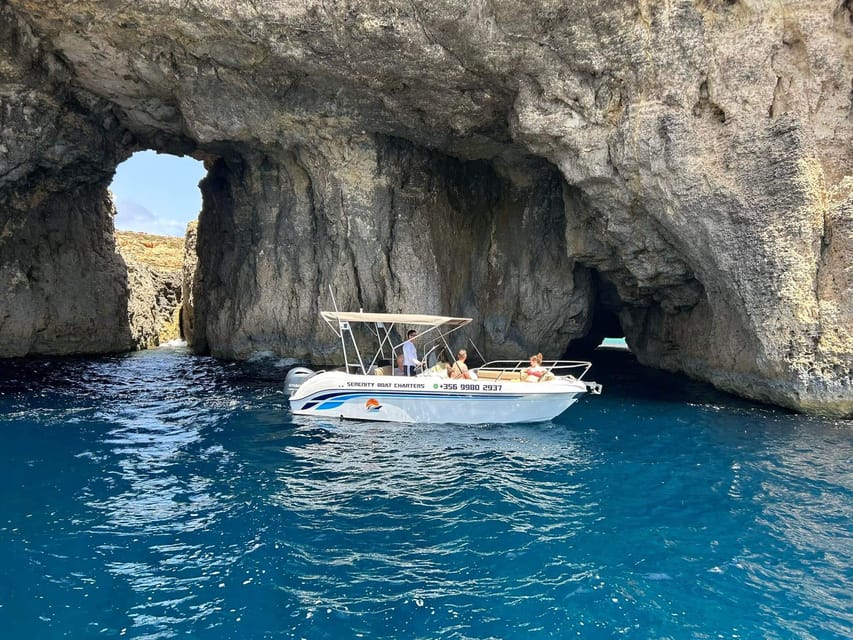 Malta:Gozo,Comino,Crystal/BlueLagoon&Caves Private Boat trip - What the boat provides during the trip