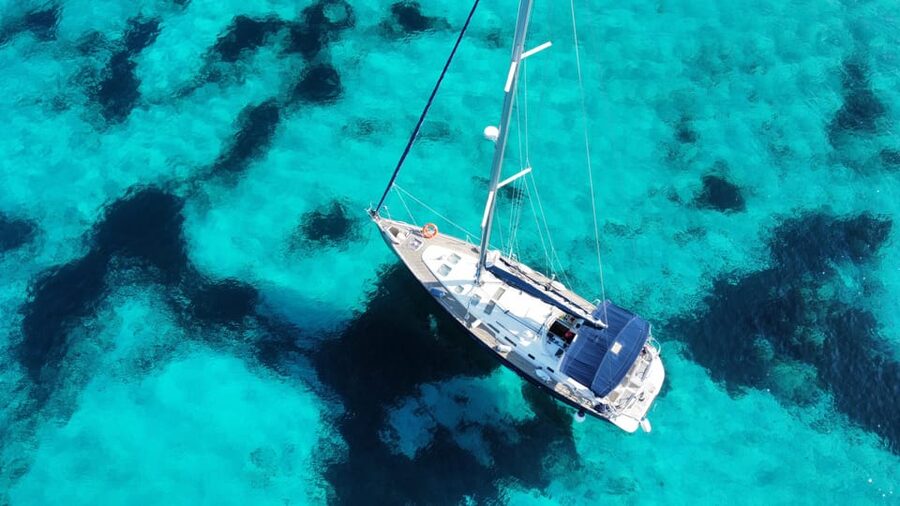 Malta Gozo Comino: Full Day Sailing Charter - A boat made for a full eight hours