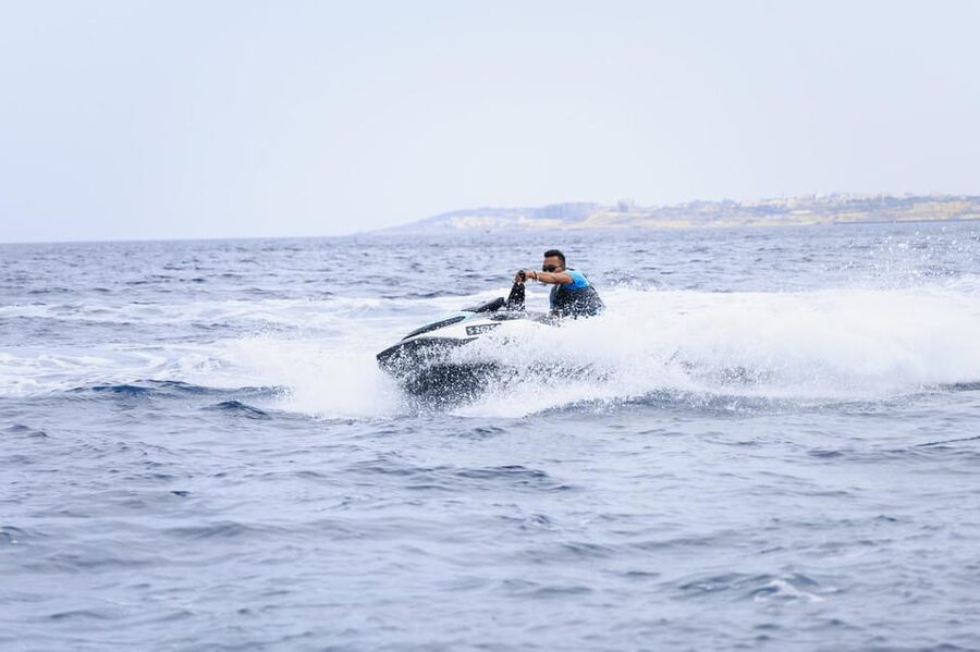 Malta: Jet Ski Safari to St. Paul's Islands or St Thomas Bay - What to bring and what to leave behind