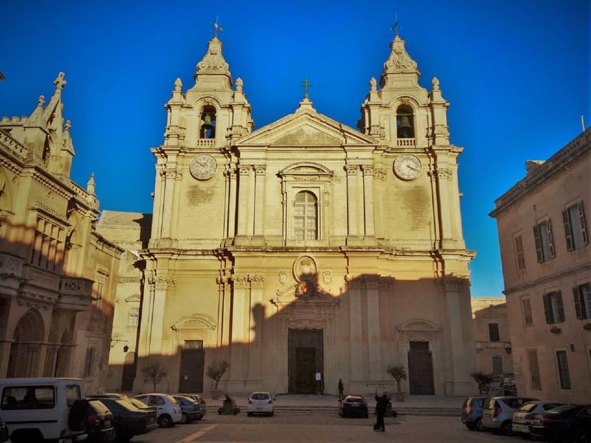 Malta: Mdina and Rabat Walking Tour with Catacombs - Crossing into Rabat for a fuller story