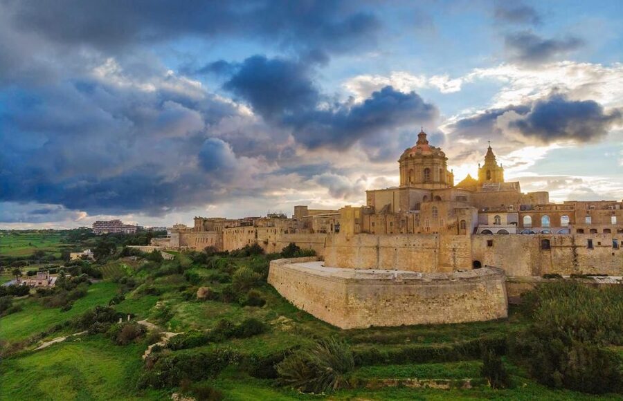 Malta: Mdina, Dingli Cliffs and San Anton Botanical Gardens - Transport, pickup, and timing