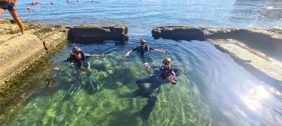 Malta: PADI Discover Scuba Diving Experience - Getting comfortable with the equipment