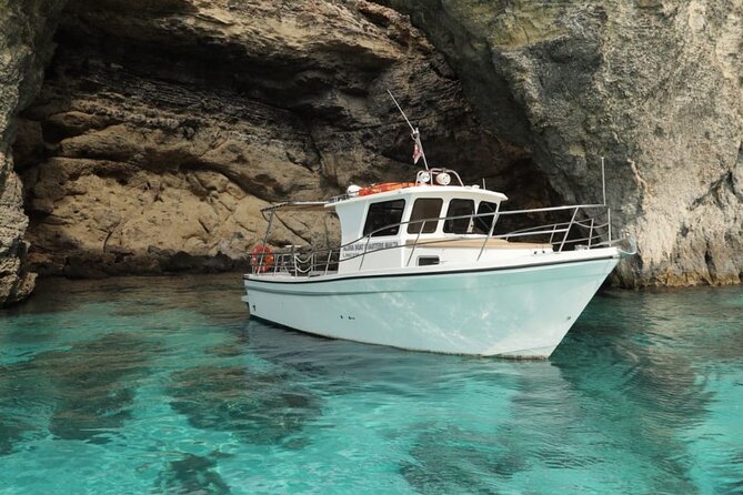 Malta: Private Boat Trip & Cruises Comino, Blue Lagoon, Gozo - Crystal Lagoon and the sea tunnels
