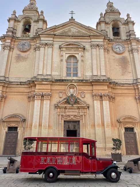 Malta: Private Chauffeur-Driven Vintage Bus - Marsaxlokk, temples, and other route choices