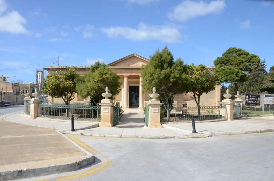 Malta: Tuk Tuk Tour around Rabat, Dingli and Mdina - A small tuk-tuk with a wide view of Malta