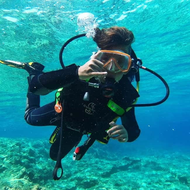 Malte : Baptême de plongée sous-marine en Français - The five-minute ride to St. Paul’s Bay