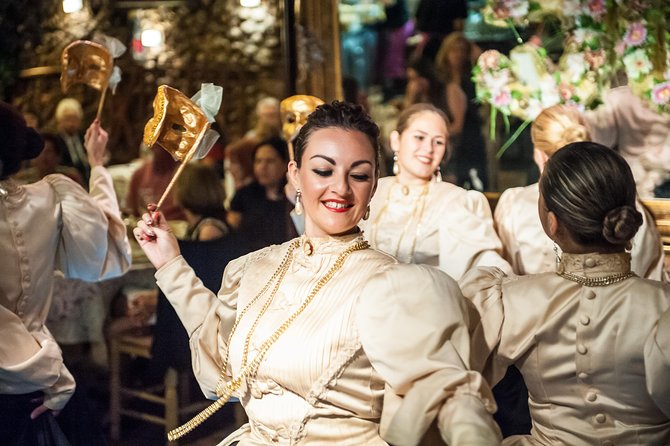 Maltese Folklore Night Tour incl. food and drinks - Dinner, Dancing, and a Taste of Malta After Dark