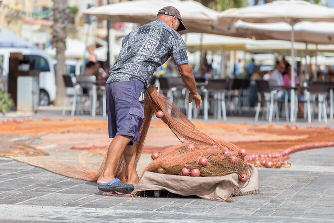 Marsaxlokk Market and Blue Grotto guided tour - Guides, Language, and the Feel of the Group