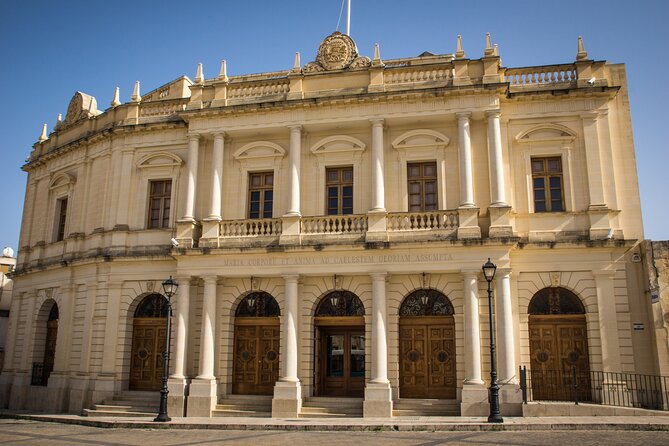 Marsaxlokk Market and Blue Grotto guided tour - Pickup, Vehicle Changes, and Timing