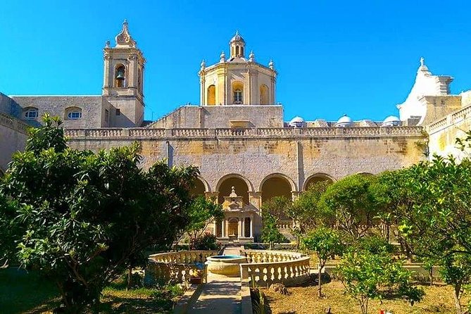 Mdina and Rabat Insider's Tour - Entering Mdina through the main gate