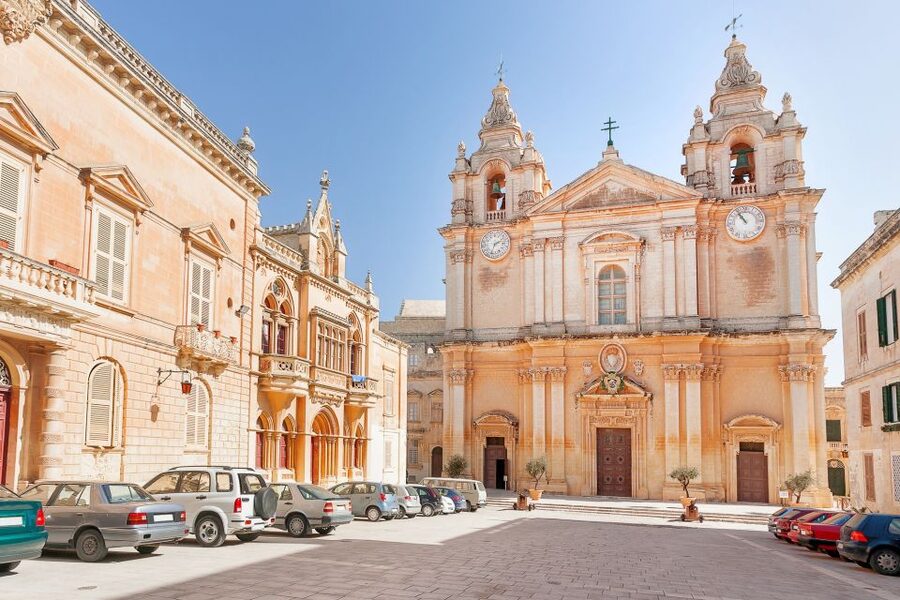 Mdina: Private Historical City Walking Tour with Rabat Town - Entering through Vilhena Gate