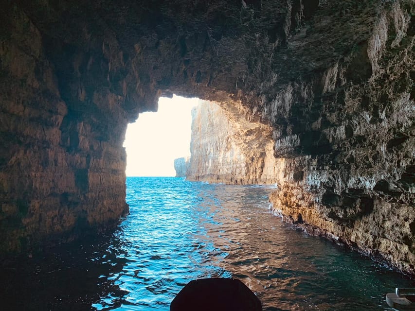 Mellieha: 3:00pm Speedboat round Comino Caves 2h Blue Lagoon - Crystal Lagoon on the return route
