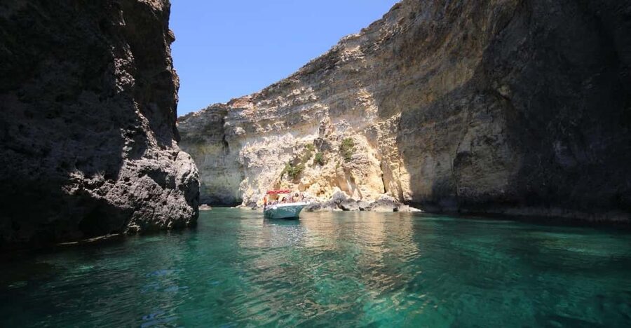 Mellieha: 3:00pm Speedboat round Comino Caves 2h Blue Lagoon - Leaving Marfa Bay for Comino