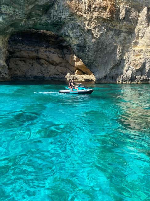 Mellieha: Comino and Blue Lagoon Jet Ski Safari Tour at 3 PM - The guides and the feel of the outing