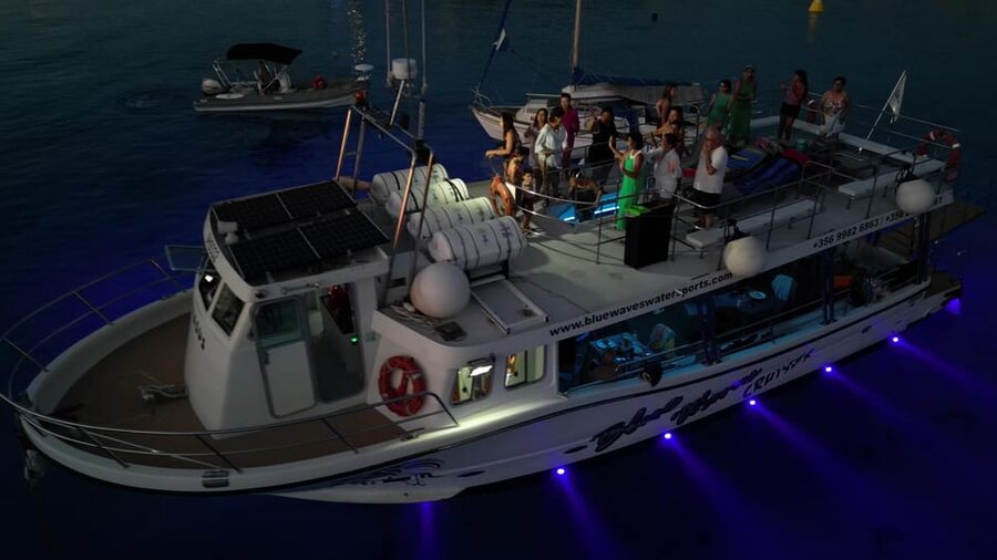 Mellieha: Comino, Crystal & Blue Lagoon 2 Bay Evening Cruise - The mood on board