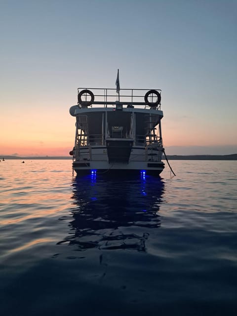 Mellieha: Comino, Crystal & Blue Lagoon 2 Bay Evening Cruise - Who should book this Comino cruise