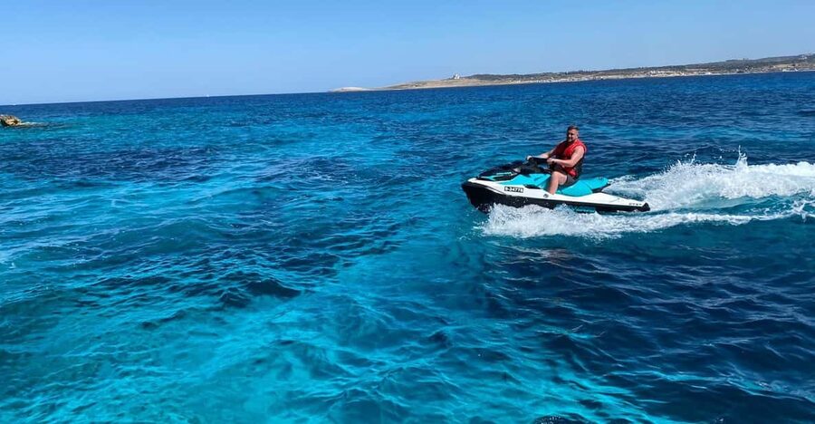Mellieha: Jet Ski Rental with Safety Boat - Choosing Between the Sea-Doo Models