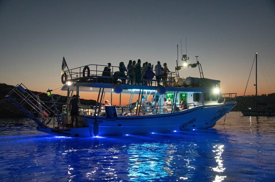 Mellieha: Two Bay Evening Cruise Including The Blue Lagoon - Evening light and the return to Marfa Bay