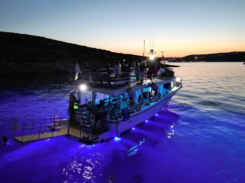 Mellieha: Two Bay Evening Cruise Including The Blue Lagoon - The cruise along Malta’s northern coast
