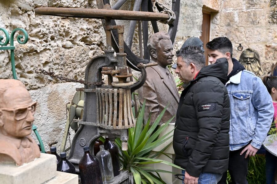 Mosta: City Highlights Tour with Buffet Lunch - The story behind Speranza Chapel