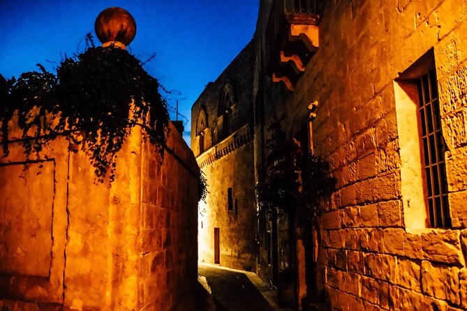 Mysteries and Histories of Mdina - Walking Tour - Mdina Main Gate and its screen history