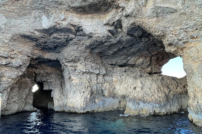 Private Boat Charter Blue Lagoon Crystal Lagoon and Comino - Hondoq Bay gives the route a different finish